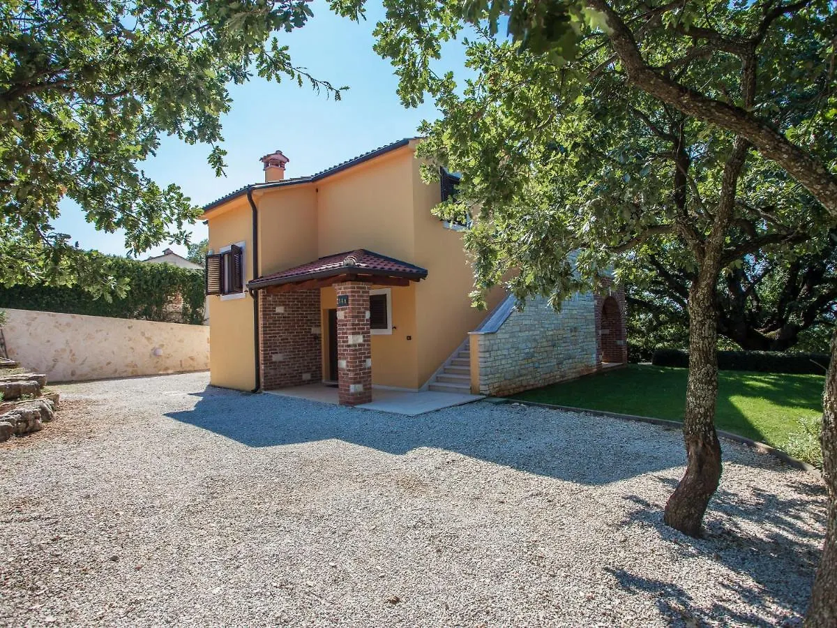 Villa Hrast Bacva Visnjan