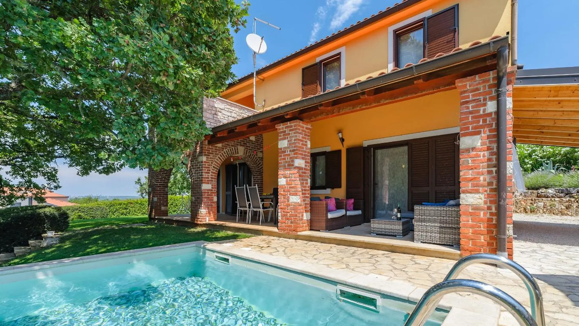 Villa Hrast Bacva