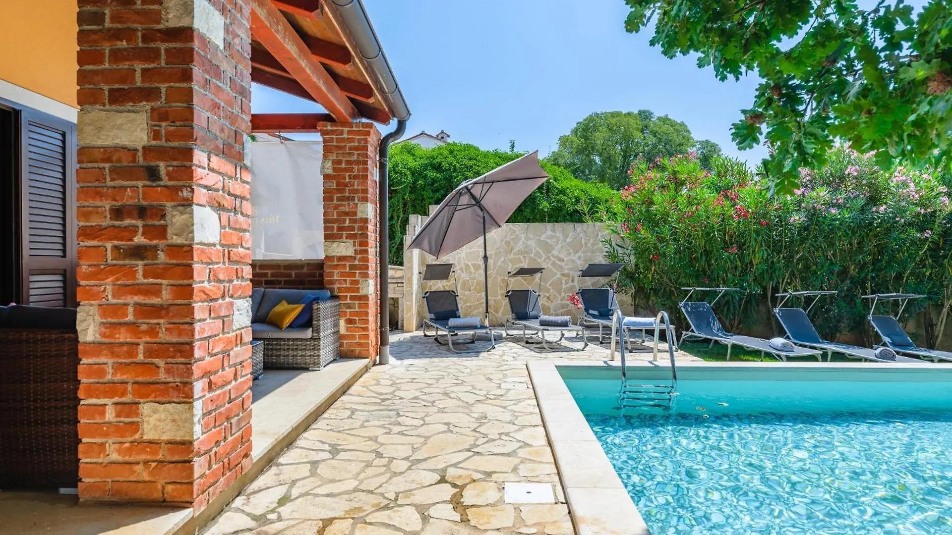 Villa Hrast Bacva